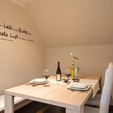 Gaestehaus Am Weinberg Weingut Lingen شقة *